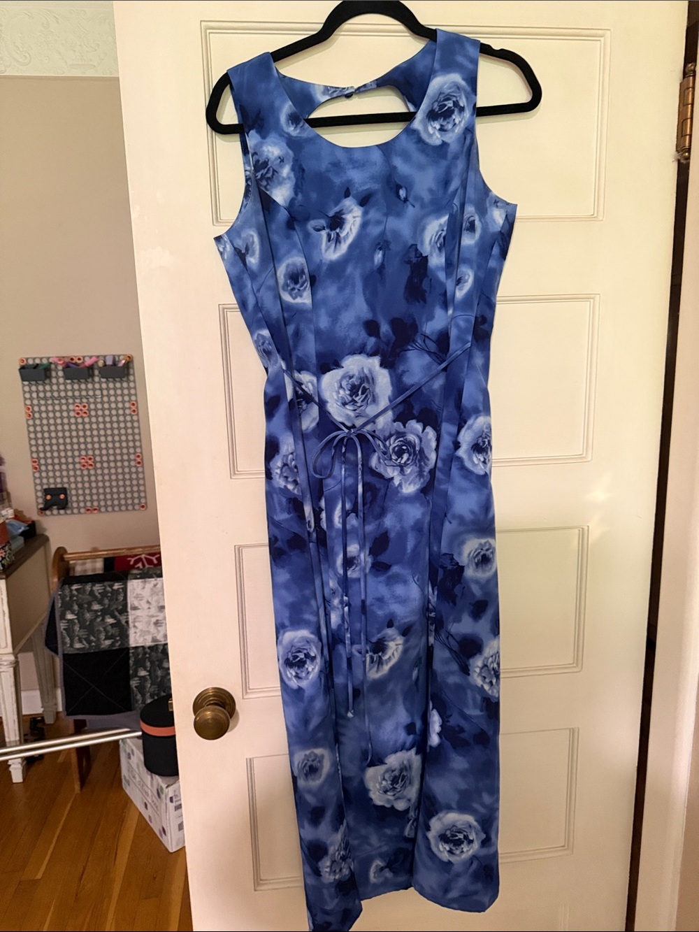 Blue Floral Sleeveless Midi Dress